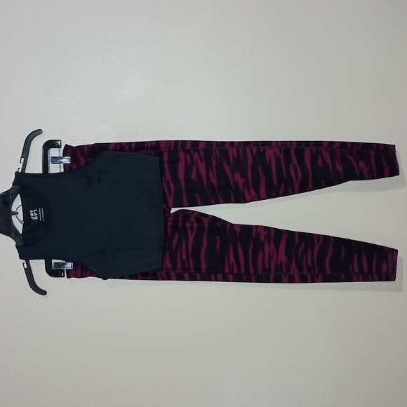 Old Navy Leggings/Joy Lab Sports Bra - Picture 1 of 13